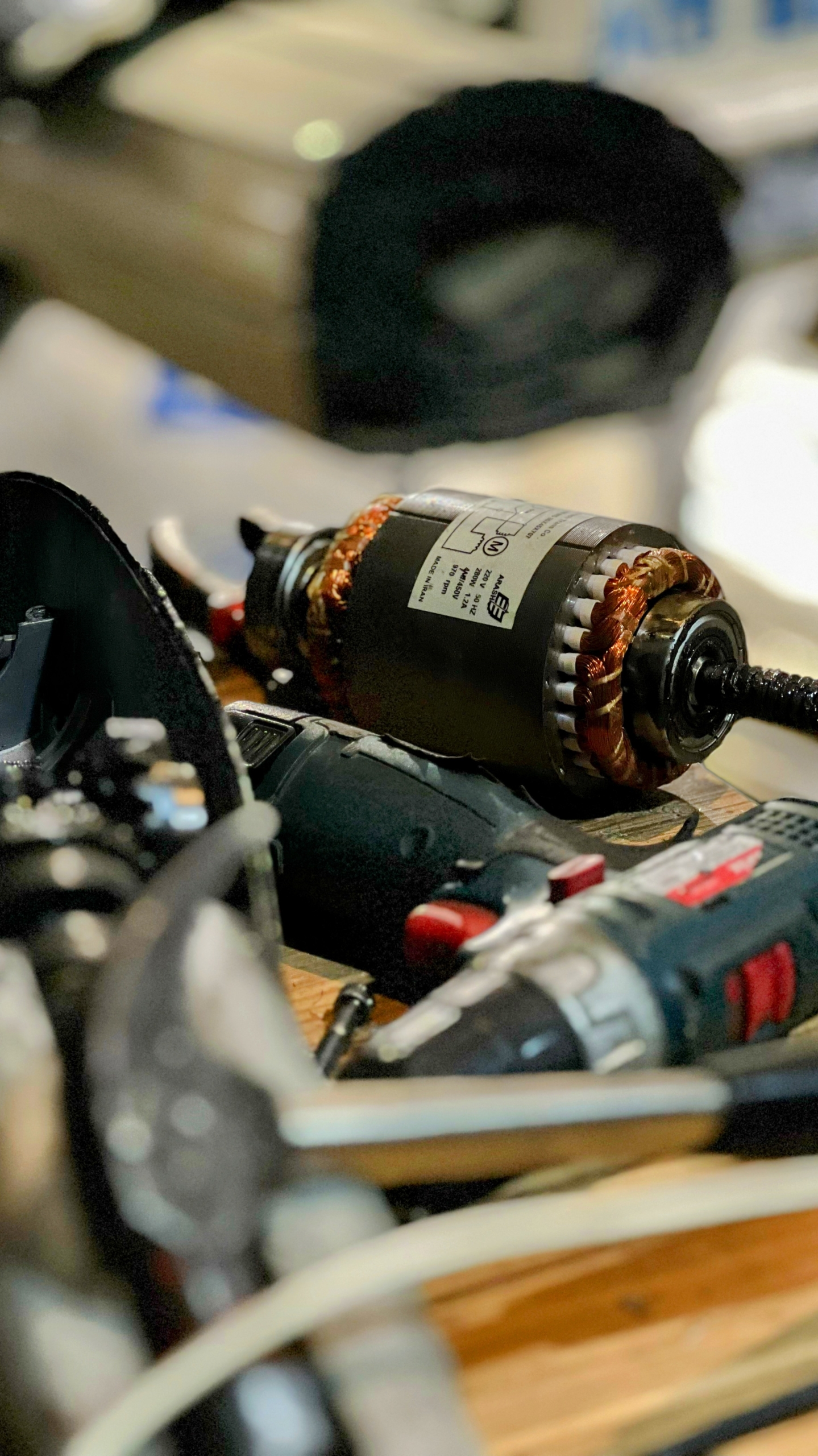 خدمات درب‌ اتوماتیک شریفی در انزلی